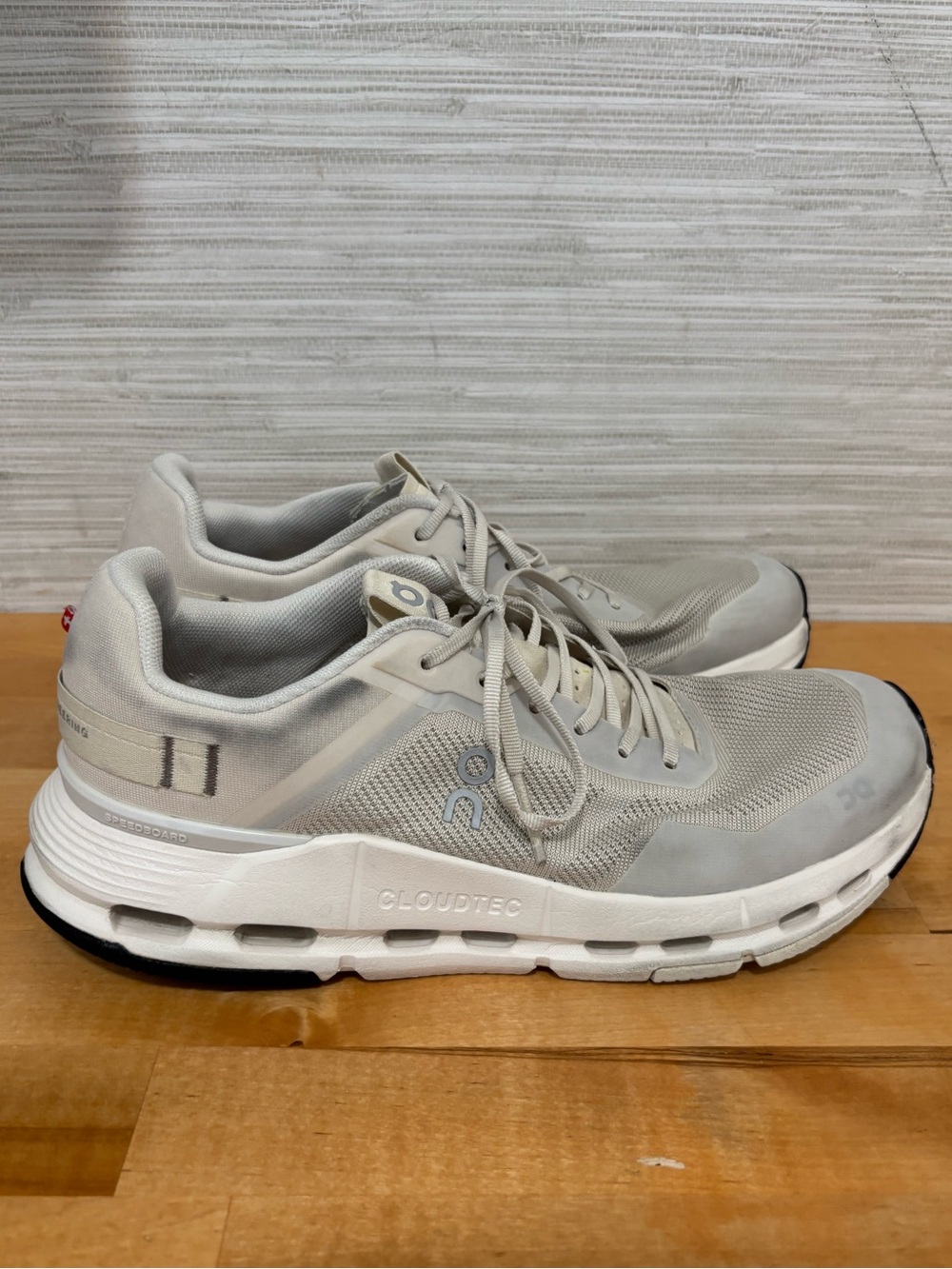 On Cloudnova Form 2 TT women’s 9 sneakers cream/ivory